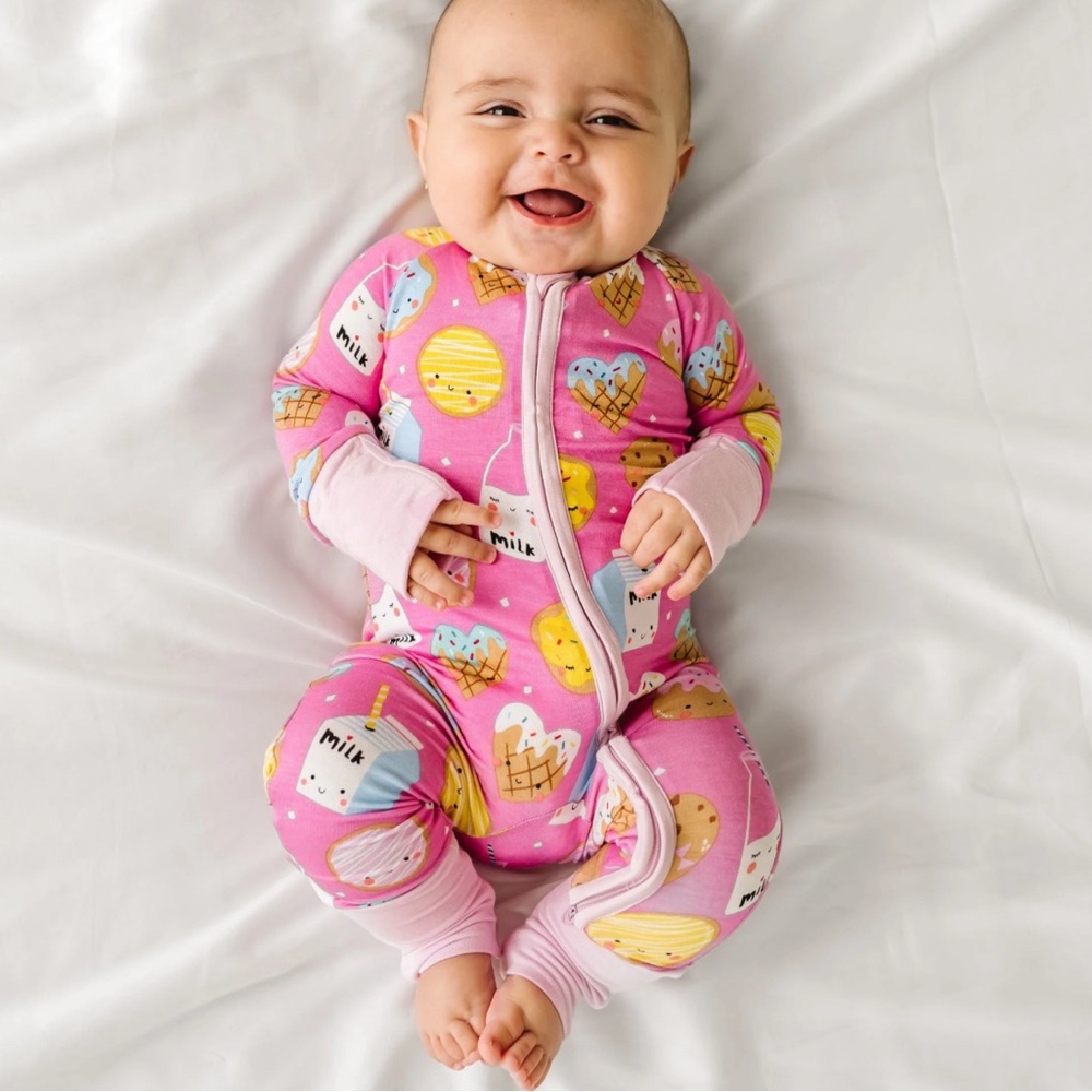 Little sleepies cookies and milk zippy